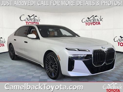 Mineral White Metallic 2024 BMW 740 740i