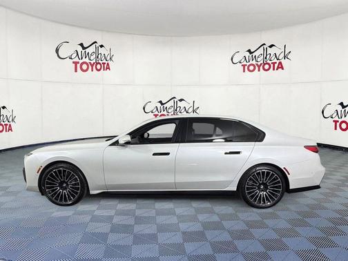 Mineral White Metallic 2024 BMW 740 740i