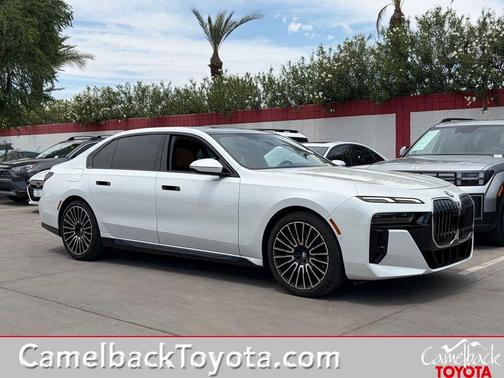 Mineral White Metallic 2024 BMW 740 740i