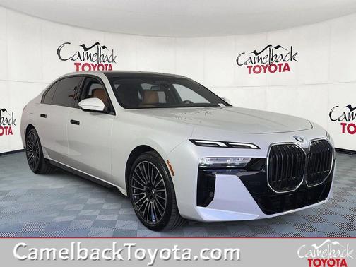 Mineral White Metallic 2024 BMW 740 740i