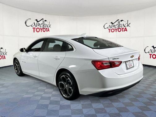 Summit White 2023 Chevrolet Malibu FWD 1LT