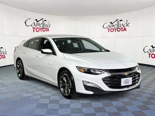 Summit White 2023 Chevrolet Malibu FWD 1LT