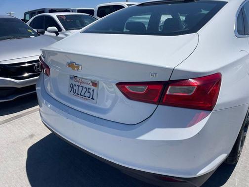Summit White 2023 Chevrolet Malibu FWD 1LT