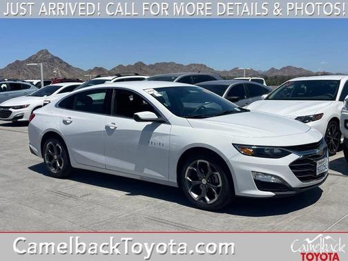 Summit White 2023 Chevrolet Malibu FWD 1LT