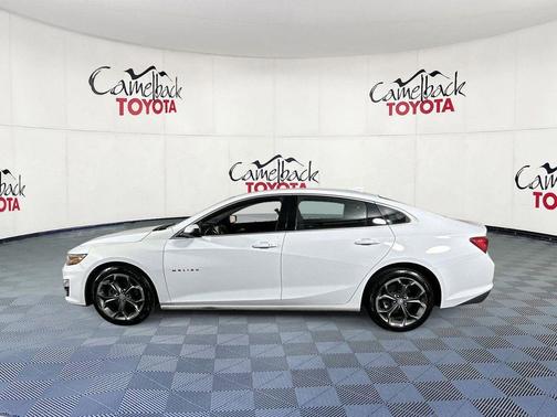 Summit White 2023 Chevrolet Malibu FWD 1LT