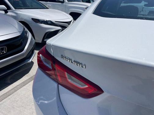 Summit White 2023 Chevrolet Malibu FWD 1LT