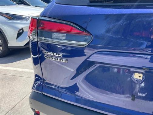 2023 Toyota Corolla Cross XLE