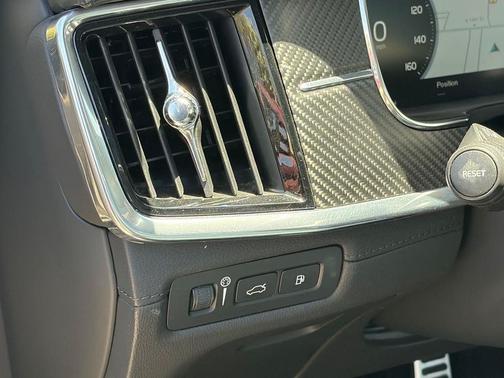 Midnight 2021 Polestar 1 Base