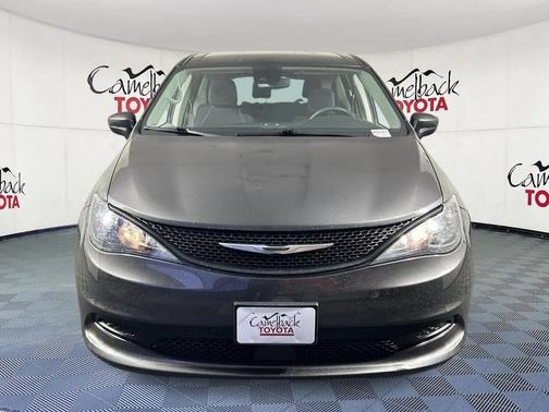 2021 Chrysler Voyager L