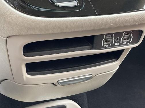 2021 Chrysler Voyager L