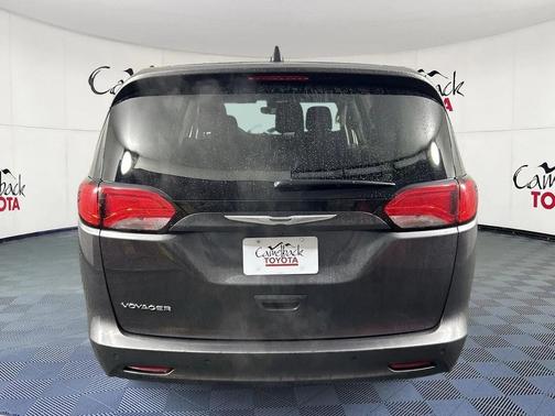 2021 Chrysler Voyager L