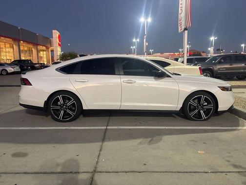 2023 Honda Accord Hybrid Base