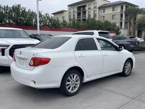 2010 Toyota Corolla LE