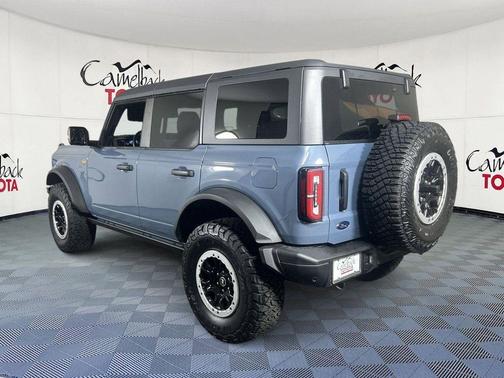 Azure Gray Metallic Tri-Coat 2024 Ford Bronco Badlands
