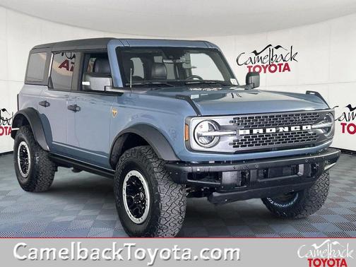 Azure Gray Metallic Tri-Coat 2024 Ford Bronco Badlands
