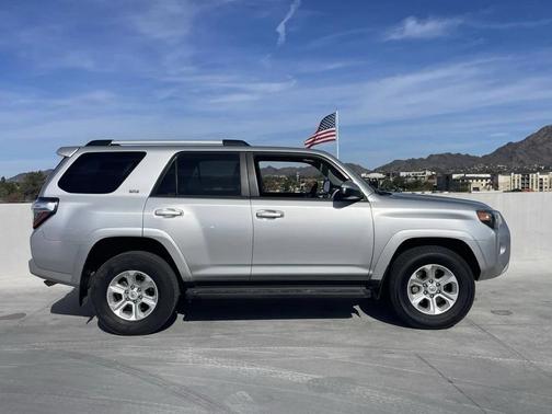 2024 Toyota 4Runner SR5