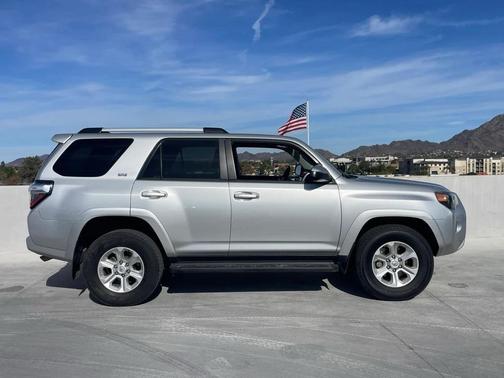 2024 Toyota 4Runner SR5