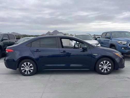 2021 Toyota Corolla Hybrid LE