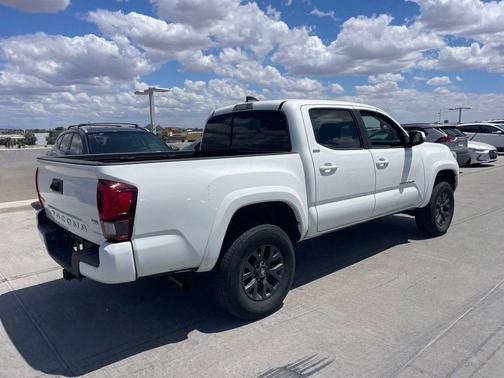Ice Cap 2023 Toyota Tacoma SR5