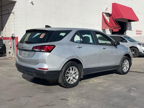 2022 Chevrolet Equinox LS