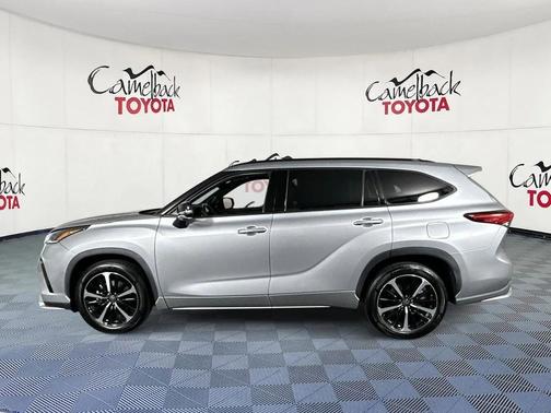 2022 Toyota Highlander XSE