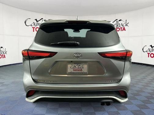 2022 Toyota Highlander XSE