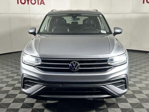 Pyrite Silver 2022 Volkswagen Tiguan 2.0T SE