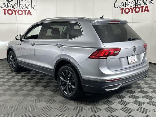 Pyrite Silver 2022 Volkswagen Tiguan 2.0T SE