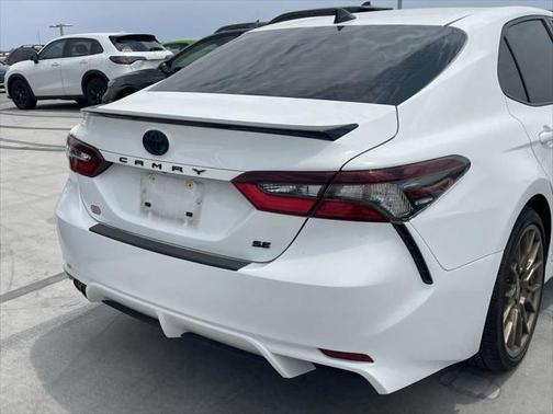 2024 Toyota Camry Hybrid SE