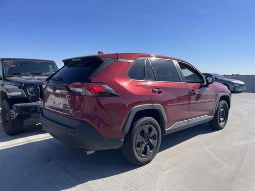 2023 Toyota RAV4 LE