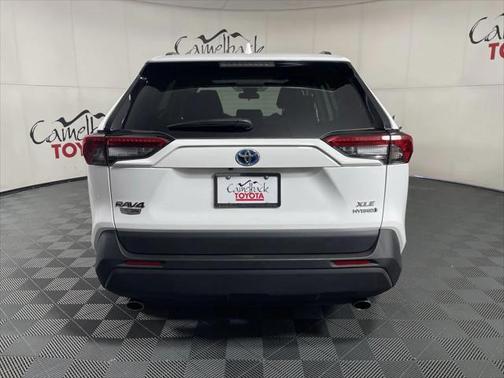 2022 Toyota RAV4 Hybrid XLE