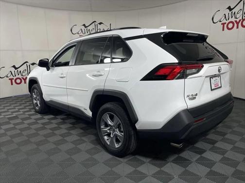 2022 Toyota RAV4 Hybrid XLE