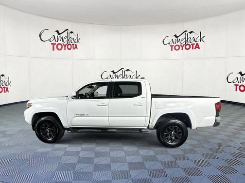 White 2022 Toyota Tacoma SR5