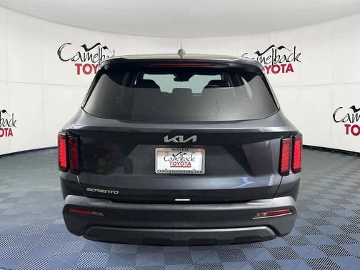 2023 Kia Sorento LX
