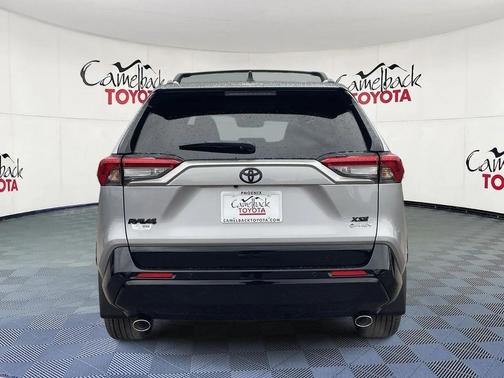 2025 Toyota RAV4 Hybrid SE