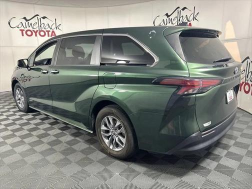 2021 Toyota Sienna XLE 7 Passenger