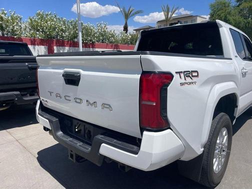 Ice Cap 2024 Toyota Tacoma SR5