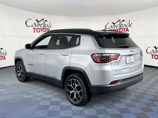 Silver Zynith Metallic Clearcoat 2025 Jeep Compass Limited