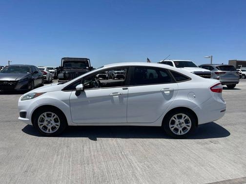 Blue Candy Metallic Tinted Clearcoat 2015 Ford Fiesta SE