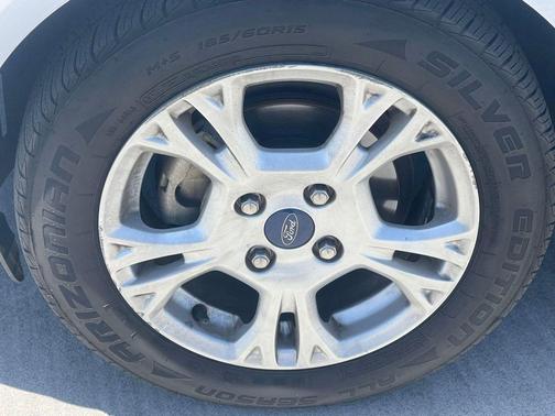 Blue Candy Metallic Tinted Clearcoat 2015 Ford Fiesta SE
