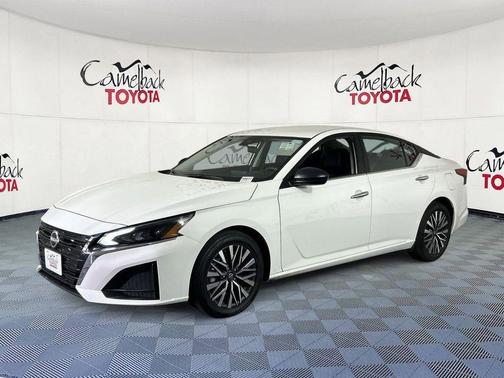 Glacier White 2025 Nissan Altima 2.5 SV