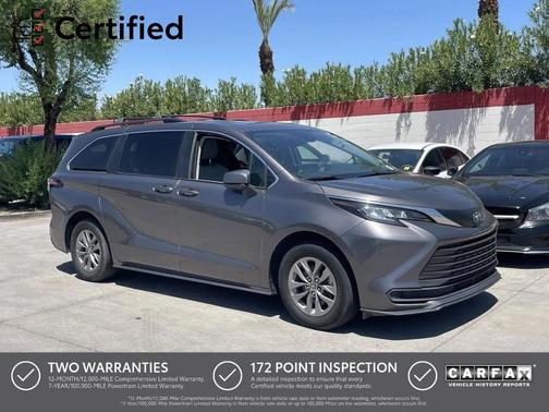 2022 Toyota Sienna LE