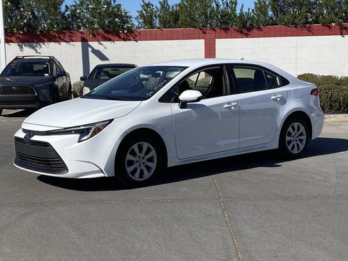 2025 Toyota Corolla Hybrid LE