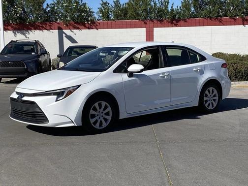 2025 Toyota Corolla Hybrid LE