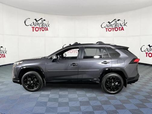 2025 Toyota RAV4 Hybrid SE