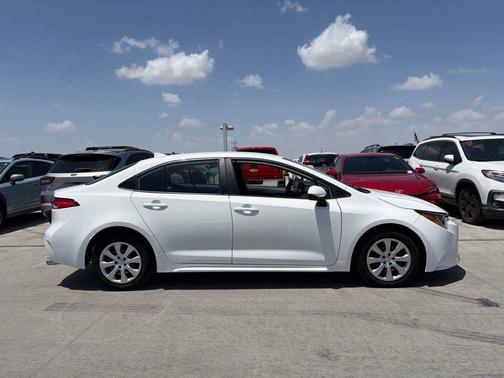 Ice Cap 2024 Toyota Corolla LE