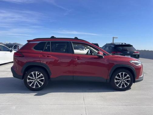 2023 Toyota Corolla Cross XLE