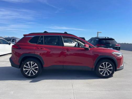 2023 Toyota Corolla Cross XLE
