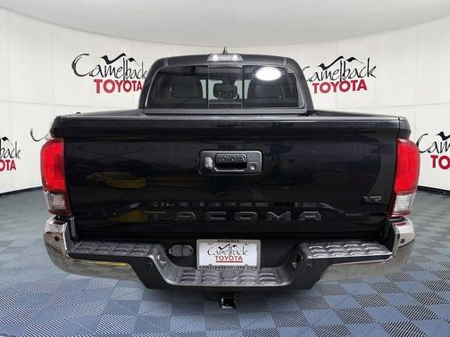 Midnight Black Metallic 2022 Toyota Tacoma SR5
