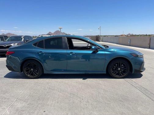 Ocean Gem 2025 Toyota Camry SE